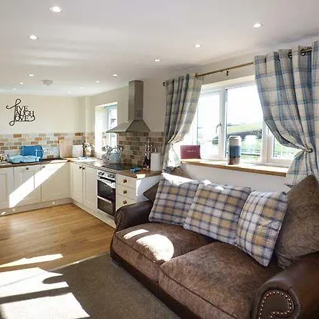 Dom wakacyjny Snowdrop Cottage, *